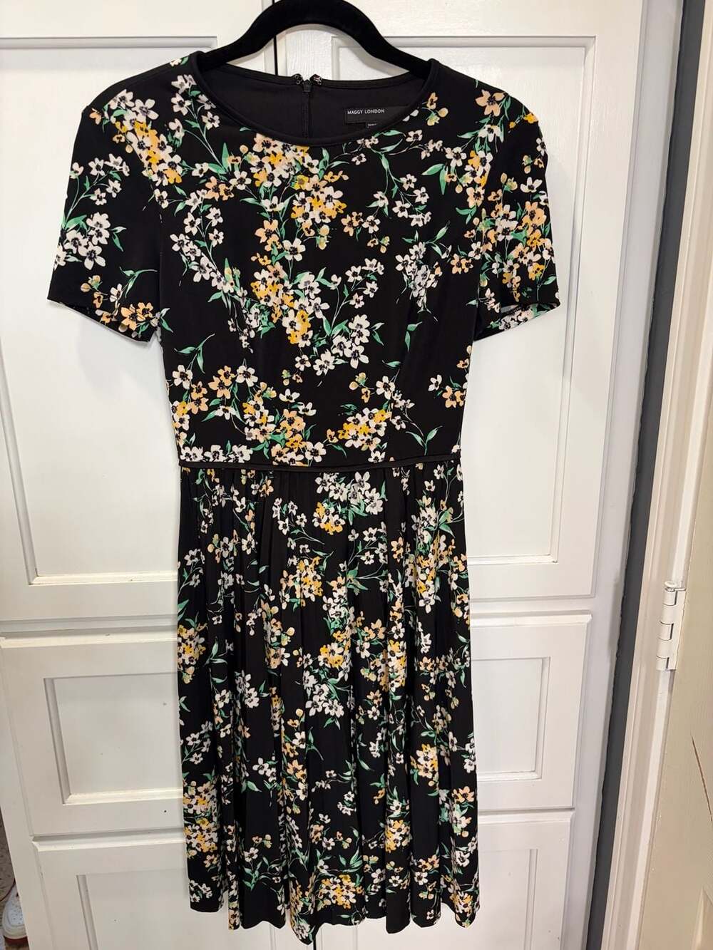 Maggy London Women's Black Floral Garden Short Sleeve Fit Flare Midi Dress Size